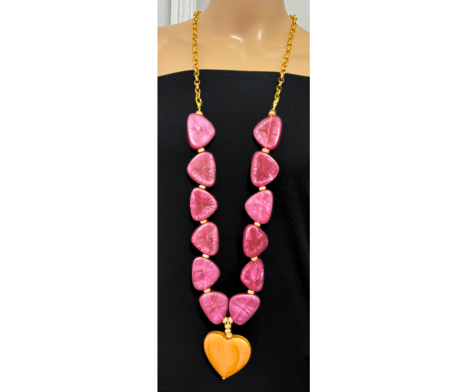 Collar Corazón de madera