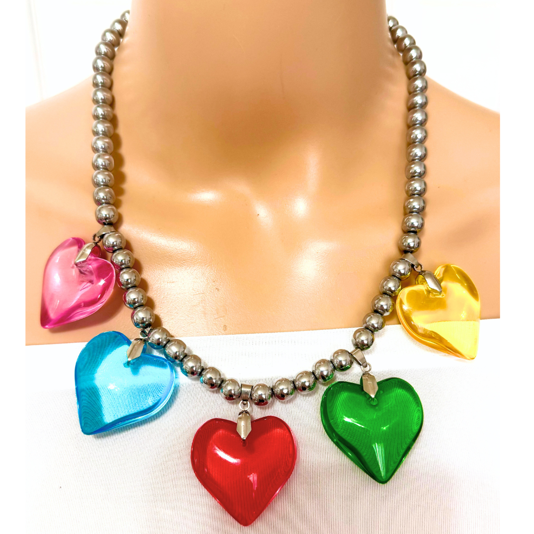 Collar Corazones en cristales de colores