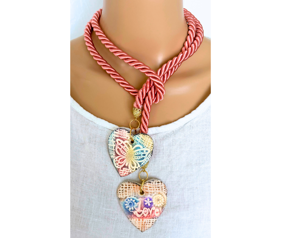 Collar Corazones unidos