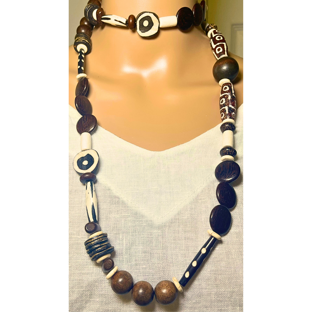Collar Largas raíces