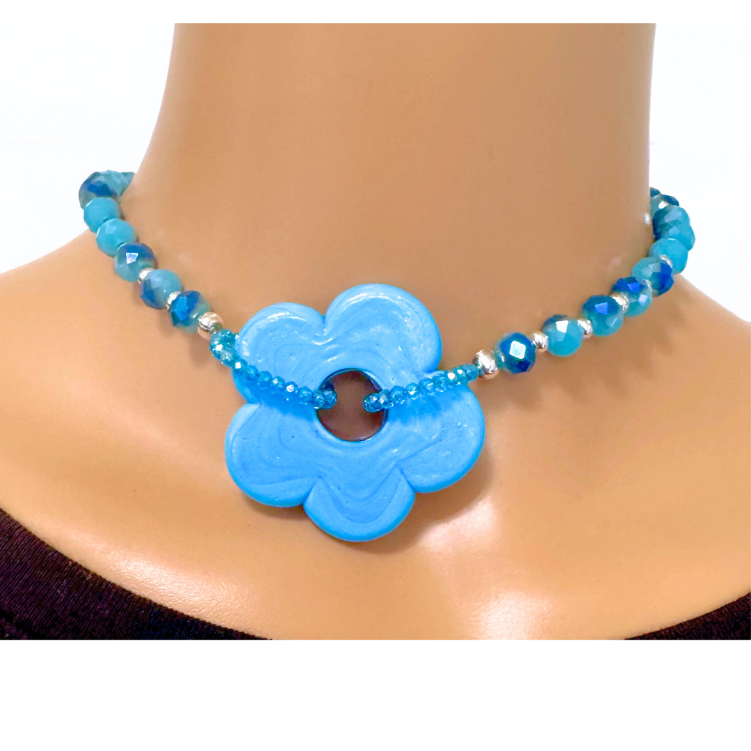 Collar flor azul