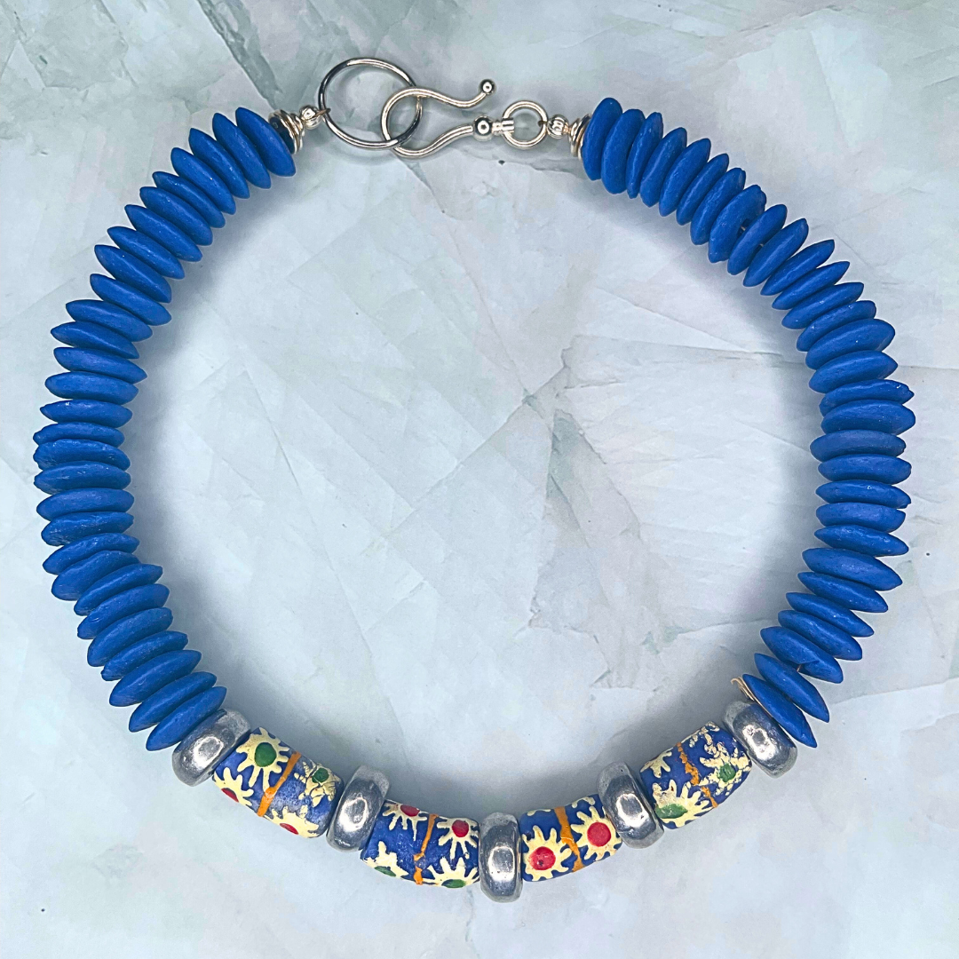 Collar África azul
