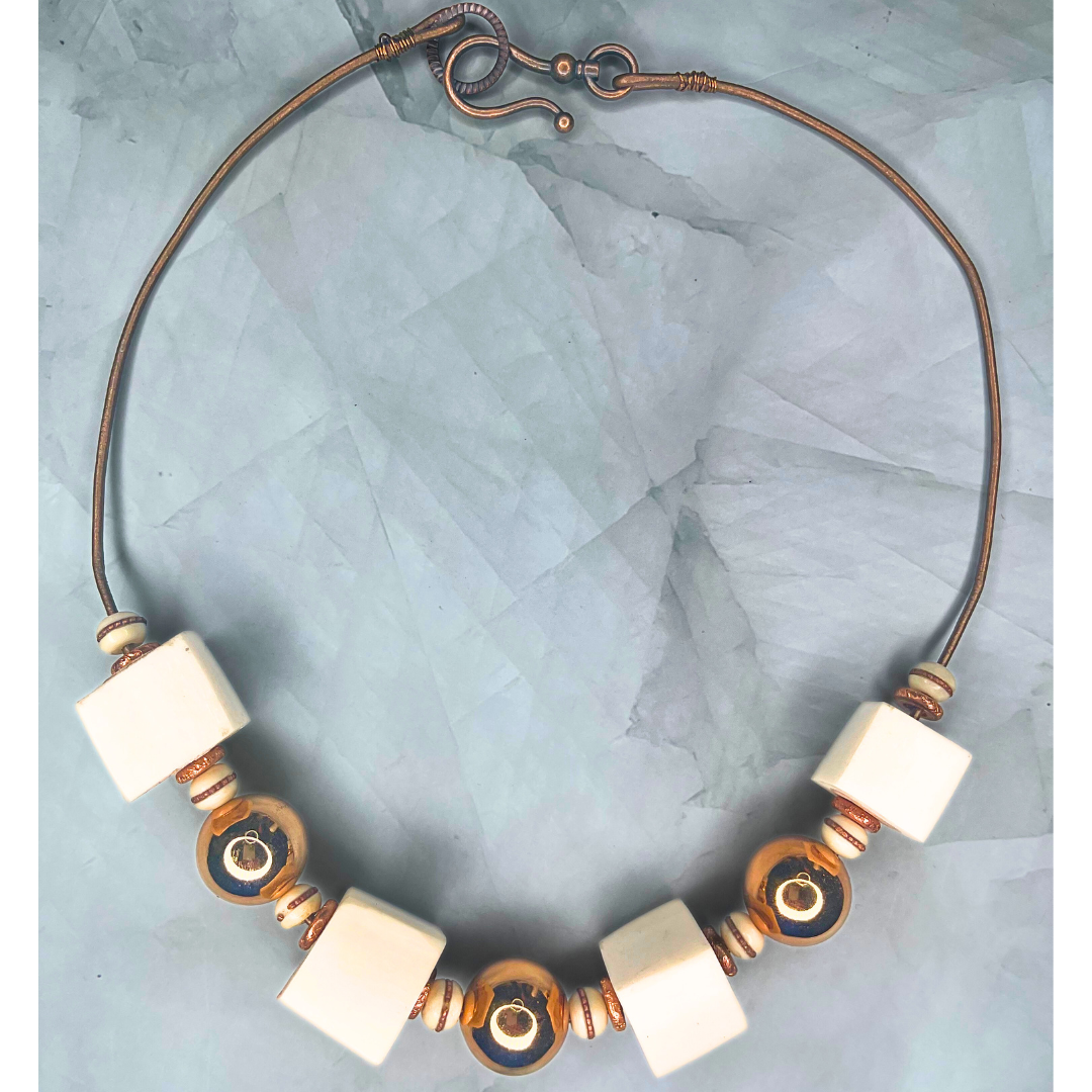 Collar Calaste en mis huesos