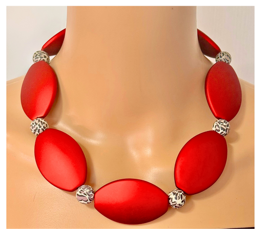 Collar Detalle de "animal print".