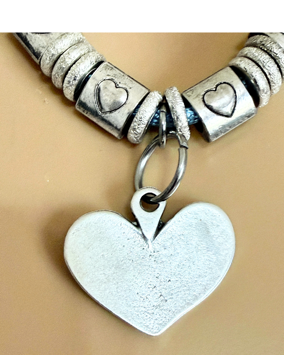 Collar Paracord y corazón