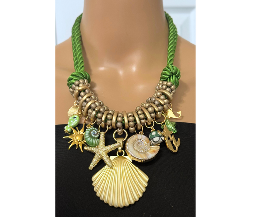 Collar Verde y dorado