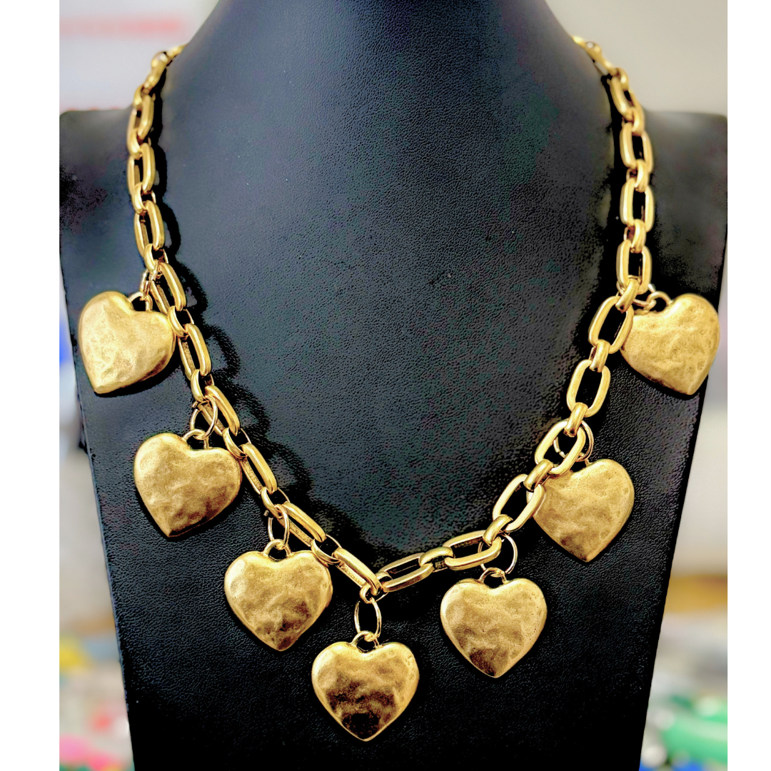 Collar Corazones dorados