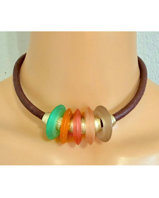 Collar choker cuerito con discos